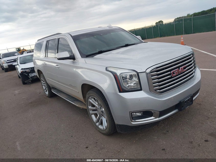 2017 GMC YUKON XL auction photo 1