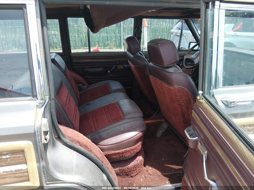 1989 Jeep Grand Wagoneer VIN: 1J4GS5875KP100302 Lot: 45430692