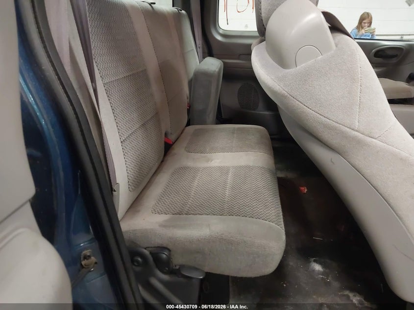 2001 FORD F-150 auction photo 8