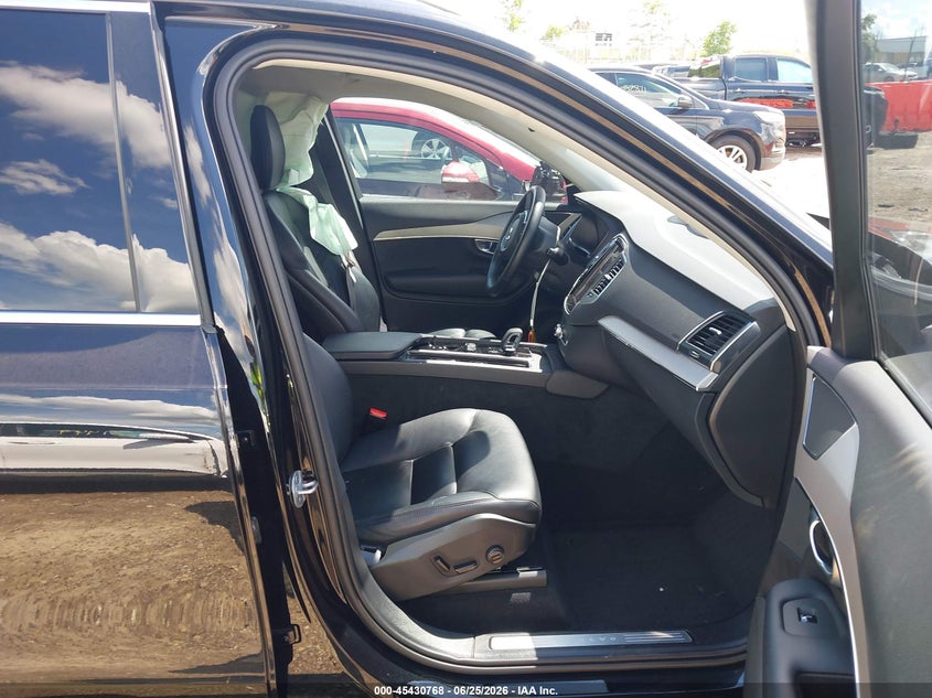2024 VOLVO XC90 auction photo 5