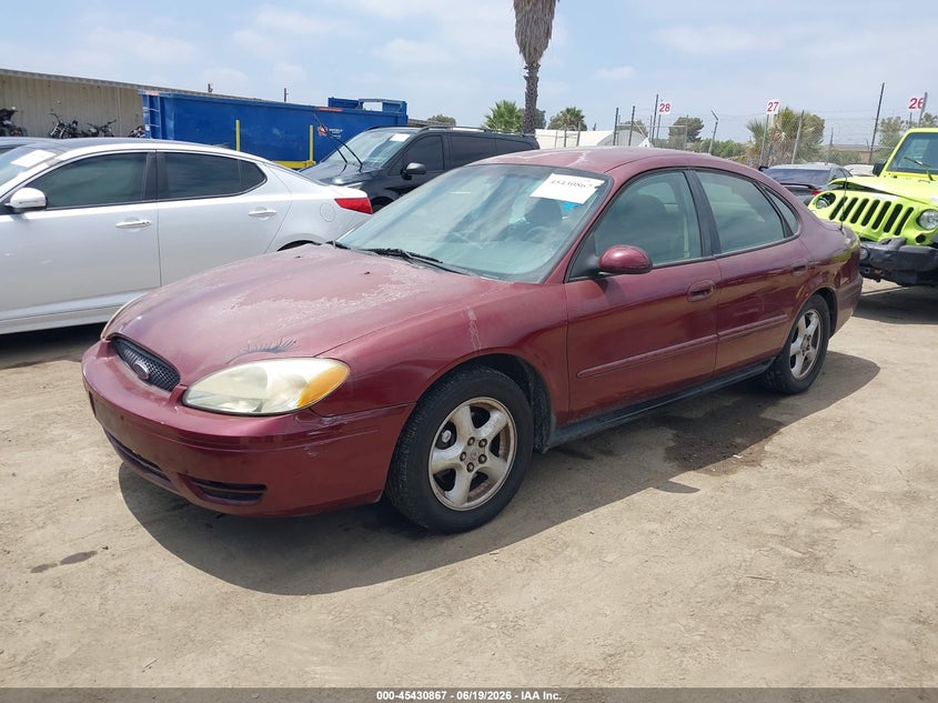 2004 FORD TAURUS auction photo 2