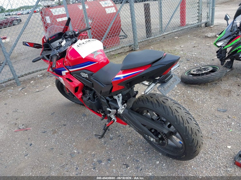 2025 HONDA CBR SPORT_BIKE 2