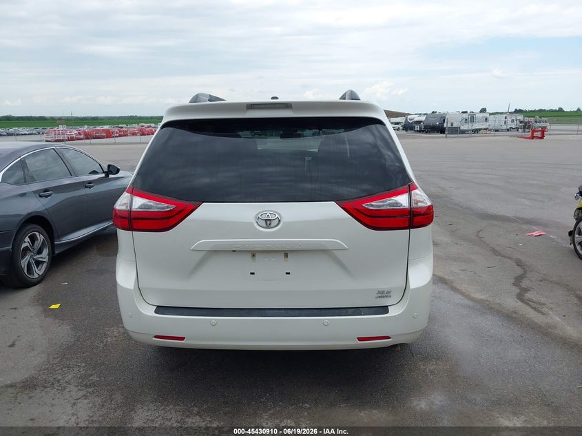 AtlanticExpress - Toyota Sienna