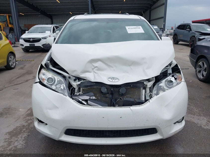 AtlanticExpress - Toyota Sienna
