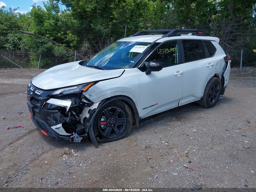 2025 NISSAN ROGUE auction photo 2