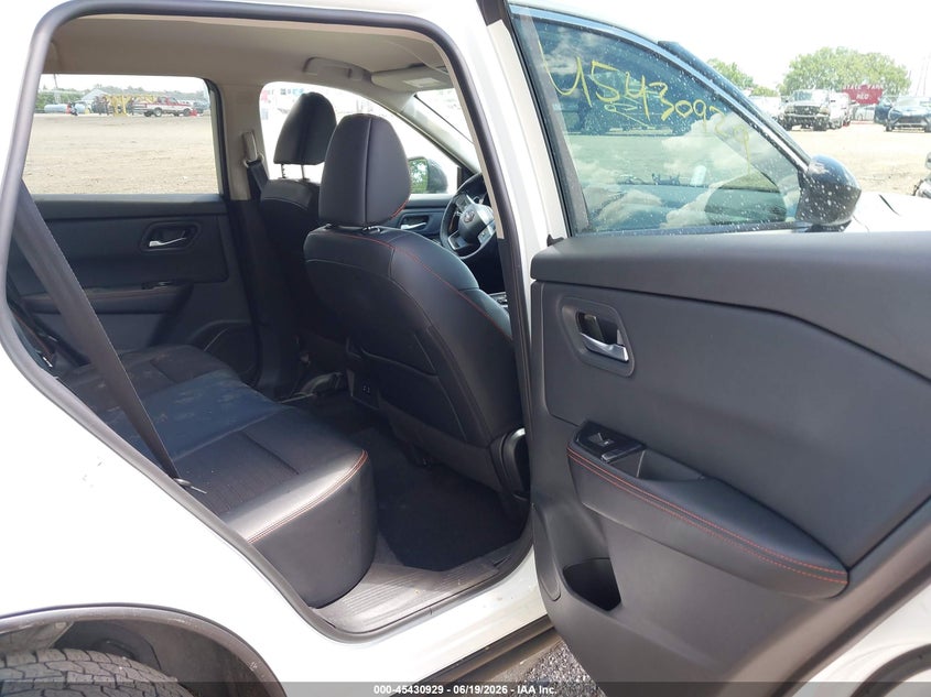 2025 NISSAN ROGUE auction photo 8