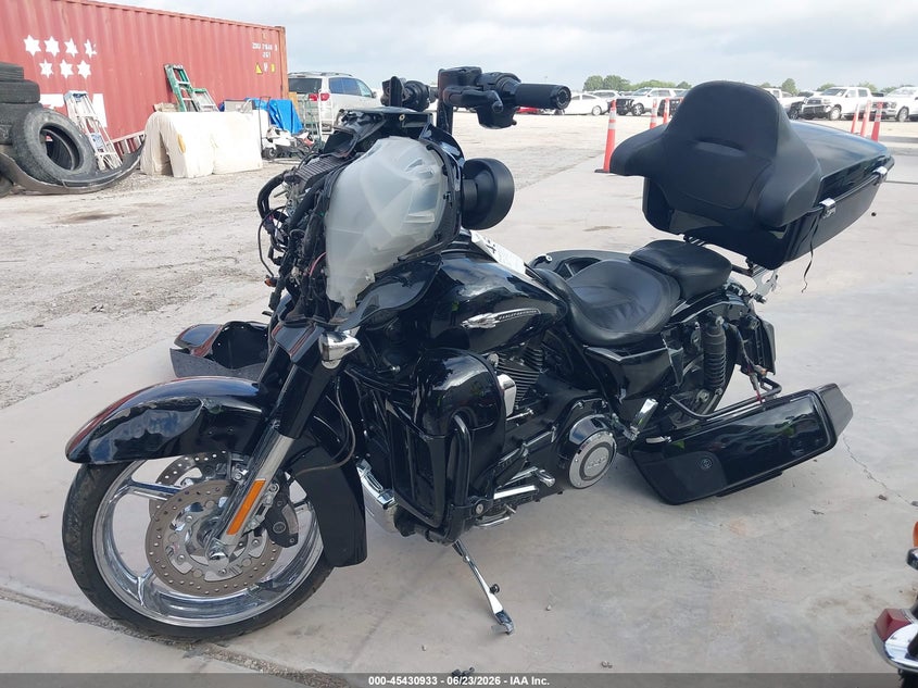 1HD1PXN17FB962317 2015 Harley-Davidson Flhxse Cvo Street Glide photo 1