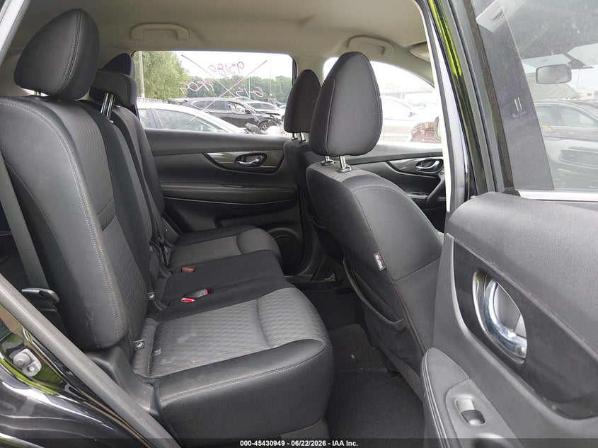 2017 NISSAN ROGUE auction photo 8