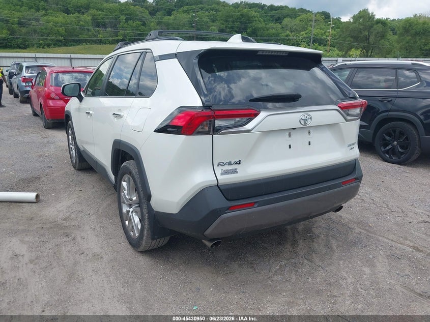 2020 TOYOTA RAV4 auction photo 3