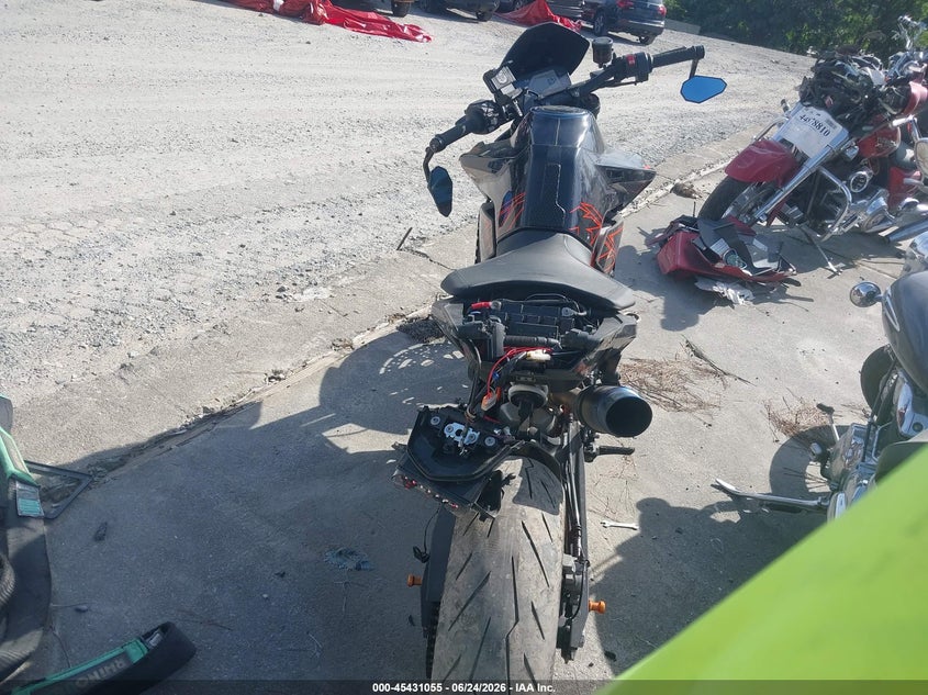 2023 Ktm 890 Duke R VIN: VBKTU9400PM849014 Lot: 45431055