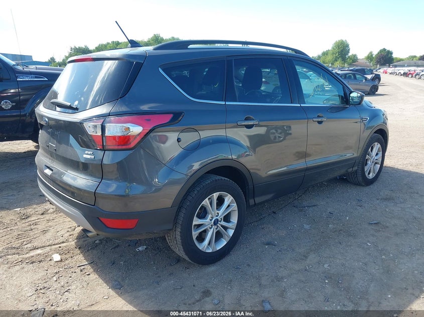 Vin: 1fmcu9hd0jua87627, lot: 45929171, ford escape sel 20184