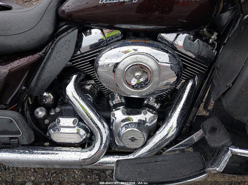 2011 Harley-Davidson Fltru VIN: 1HD1KGM18BB638335 Lot: 45431161