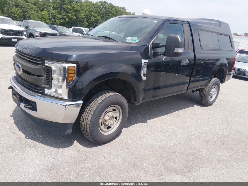 1FTBF2B66KEC51986 2019 FORD F-250 XL photo 1