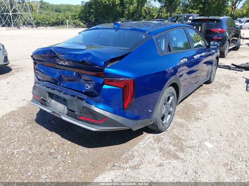 Vin: 3kpft4de6se029205, lot: 45929321, kia k4 lxs 20254