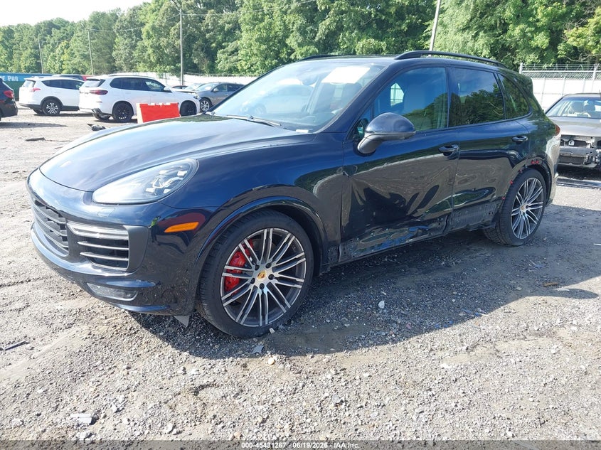 2017 PORSCHE CAYENNE auction photo 2