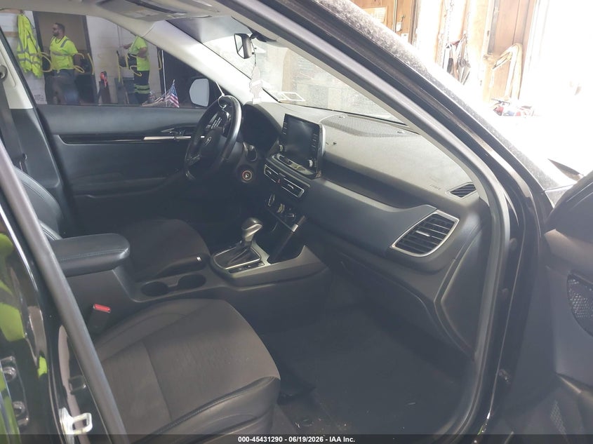2021 KIA SELTOS auction photo 5