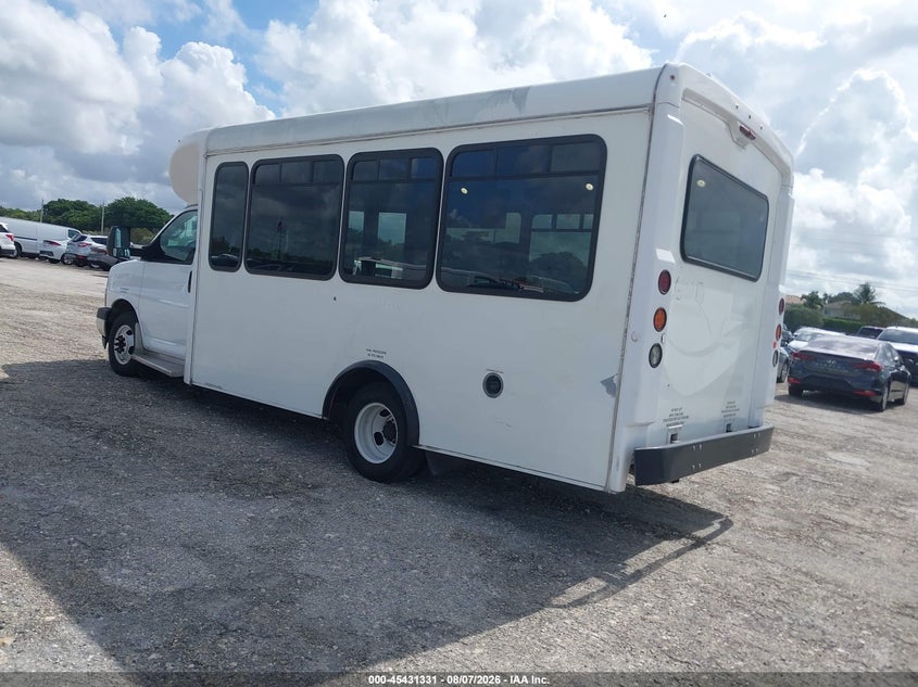 2019 CHEVROLET EXPRESS CUTAWAY 4500 auction photo 3