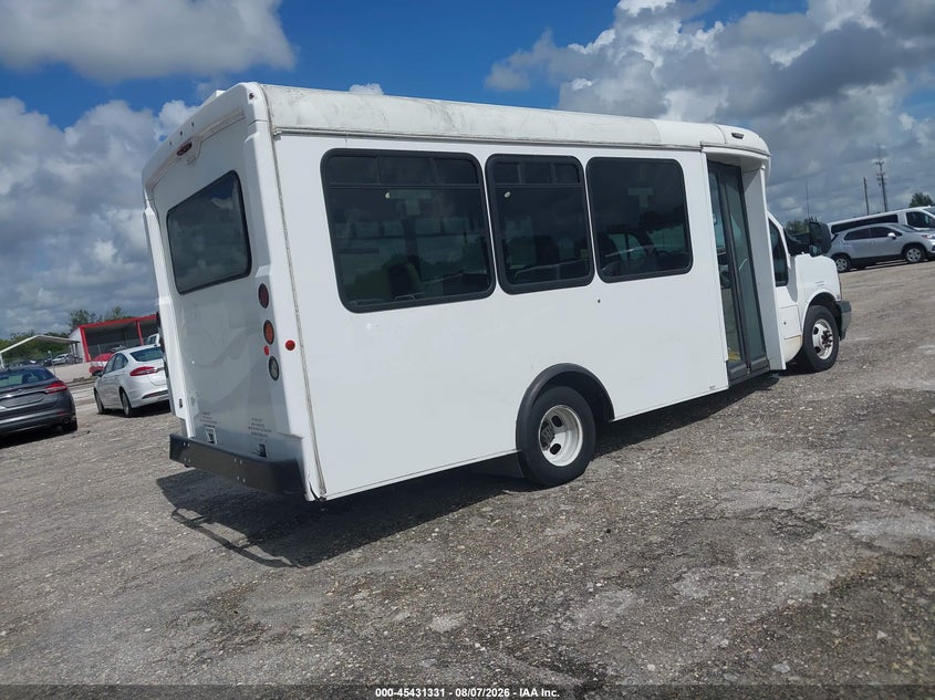 2019 CHEVROLET EXPRESS CUTAWAY 4500 auction photo 4