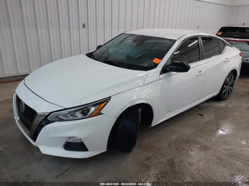 2020 Nissan Altima, Left & Right Side, IAAI, VIN 1N4BL4CV0LC208371 — photo 2