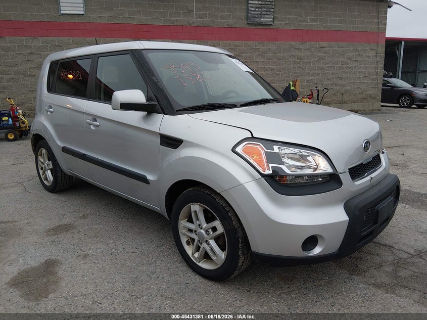 2011 Kia Soul +
