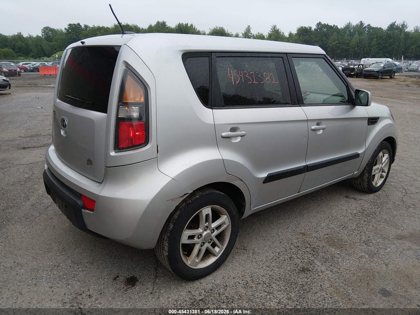 2011 KIA SOUL HATCHBACK 2.0L I-4 DOHC, VVT, 142HP