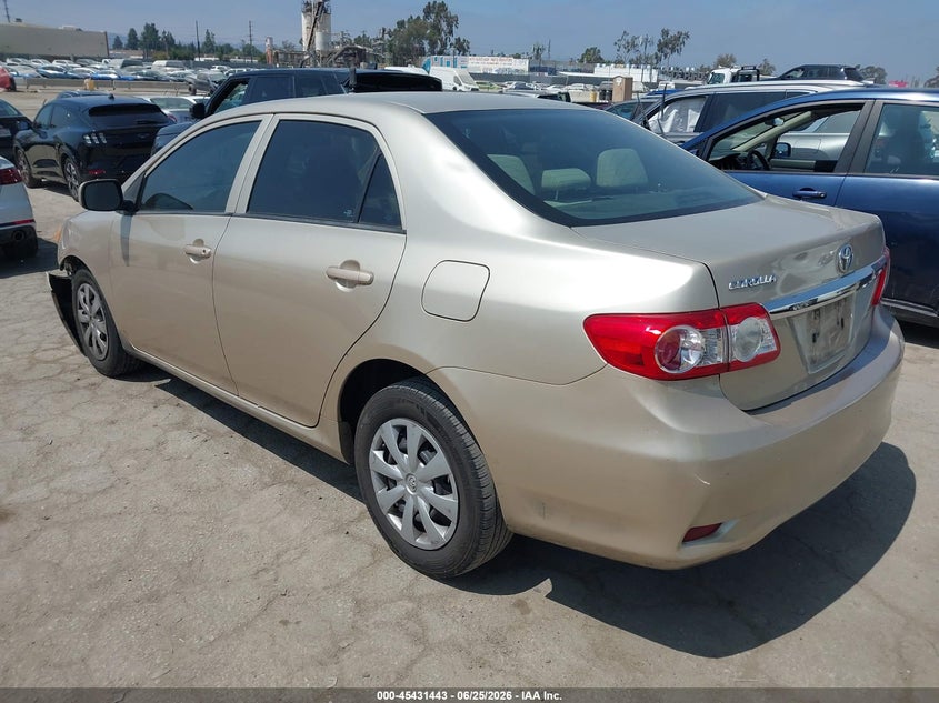 2013 TOYOTA COROLLA auction photo 3