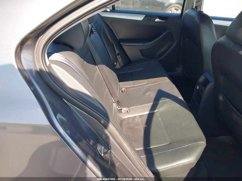 2013 VOLKSWAGEN JETTA auction photo 8