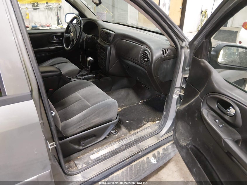 2005 CHEVROLET TRAILBLAZER EXT auction photo 5