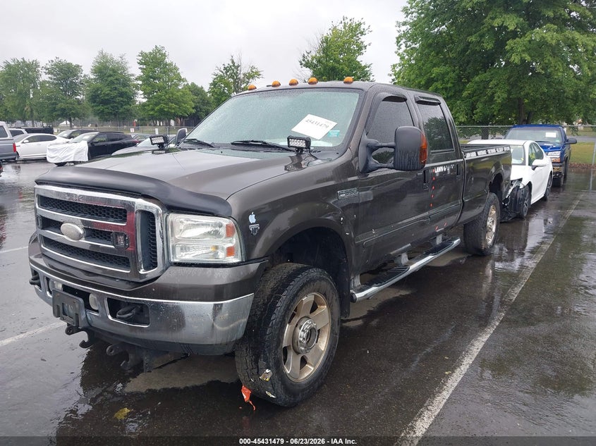 2007 FORD F-350 auction photo 2
