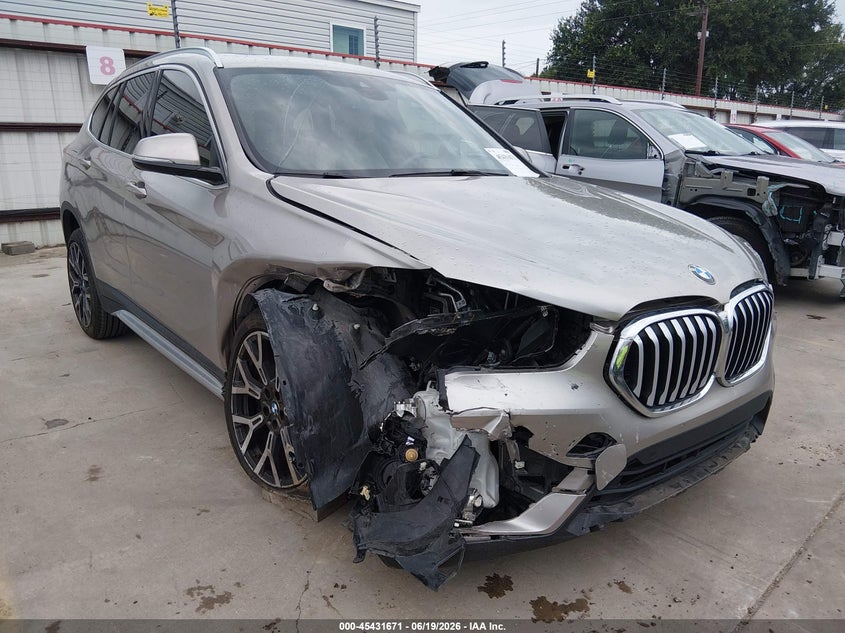 Vin: wbxjg7c01m5t07502, lot: 45929772, bmw x1 sdrive28i 2021 img_1