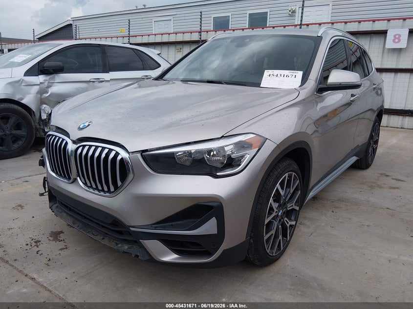 2021 BMW X1, Right Front, IAAI, VIN WBXJG7C01M5T07502 — photo 2