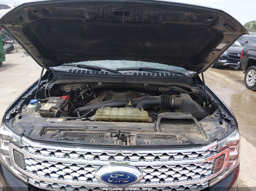 FORD EXPEDITION 2019 VIN 1FMJU1MT1KEA38048