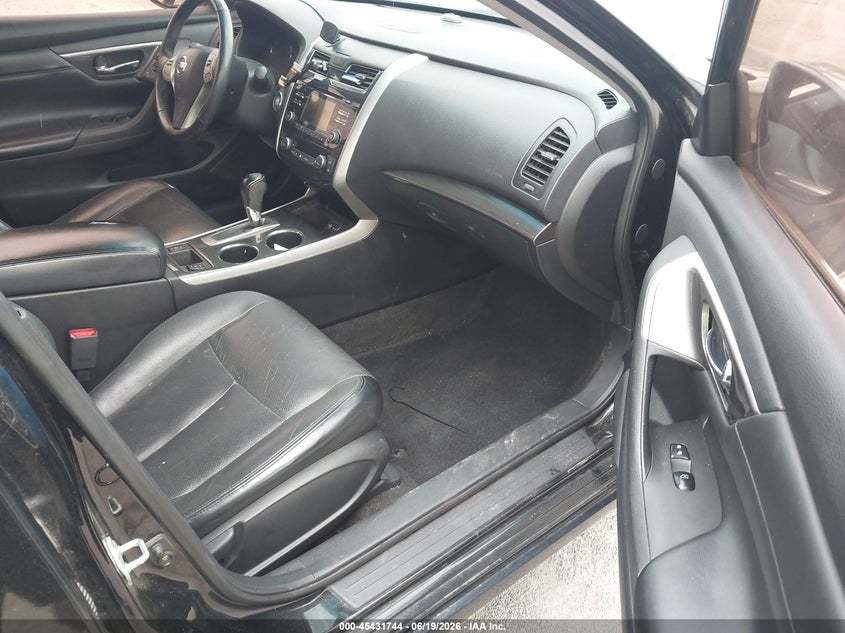 2014 NISSAN ALTIMA auction photo 5