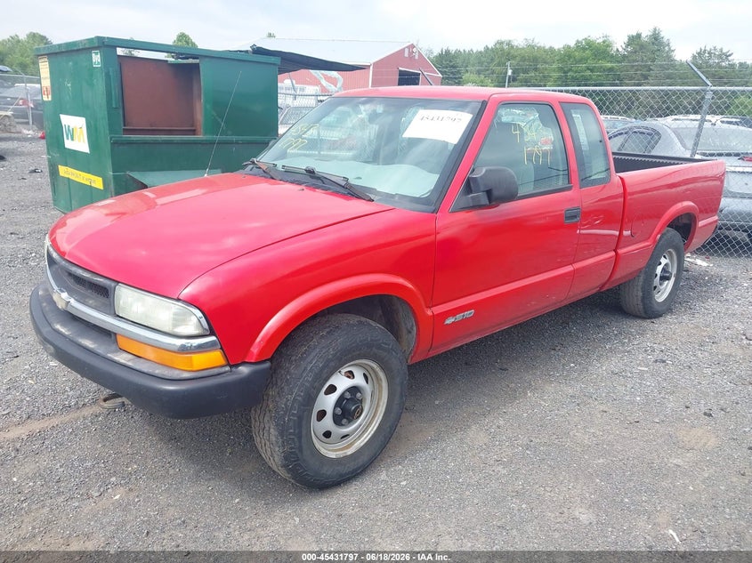 2002 Chevrolet S-10 1GCDT19W128135398 photo 1