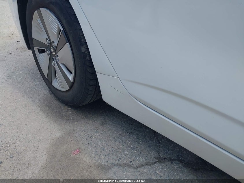 2020 HYUNDAI IONIQ HYBRID BLUE — Photo 6