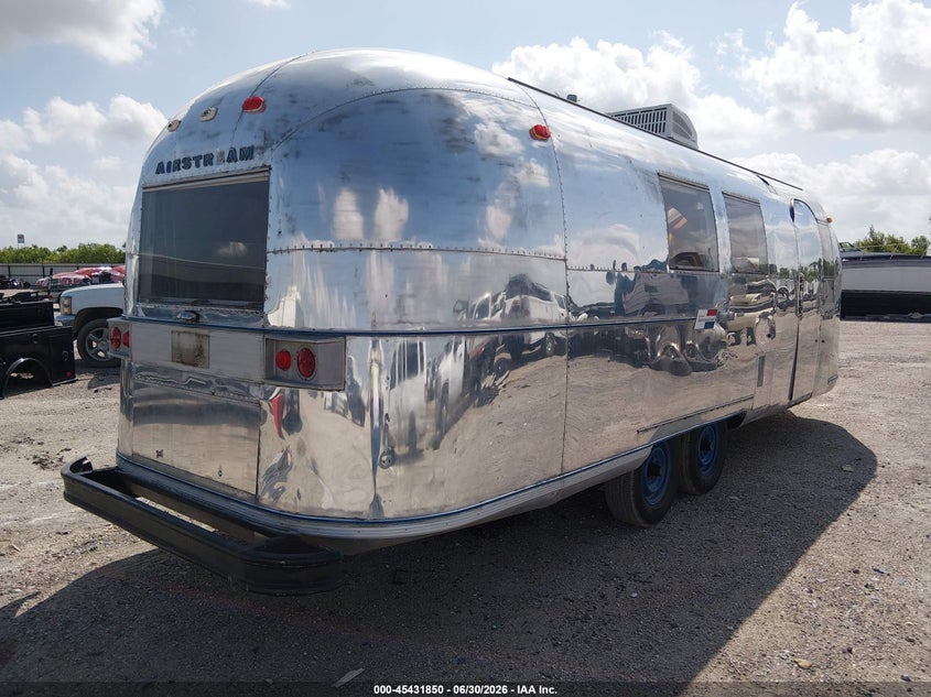 1965 AIRSTREAM OVERLANDER auction photo 4