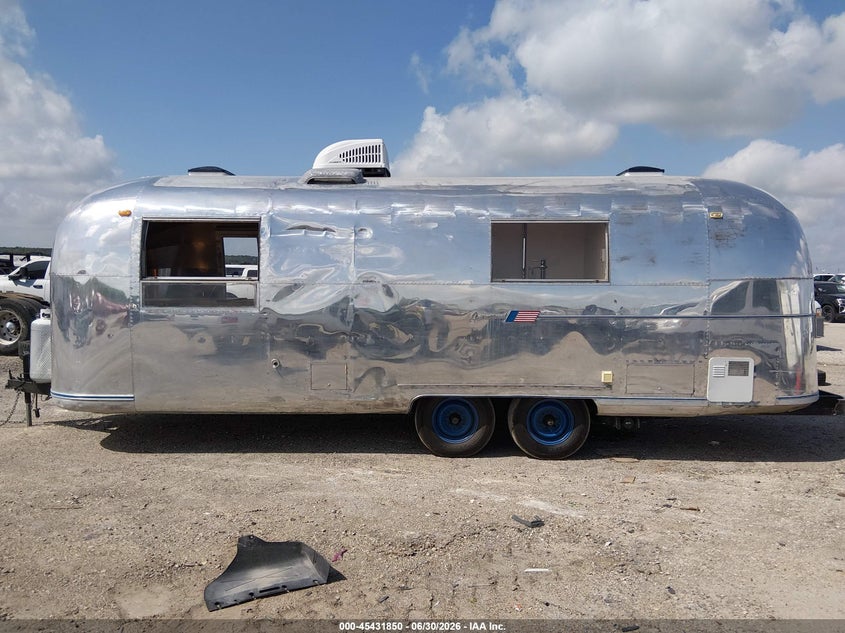 1965 AIRSTREAM OVERLANDER auction photo 6