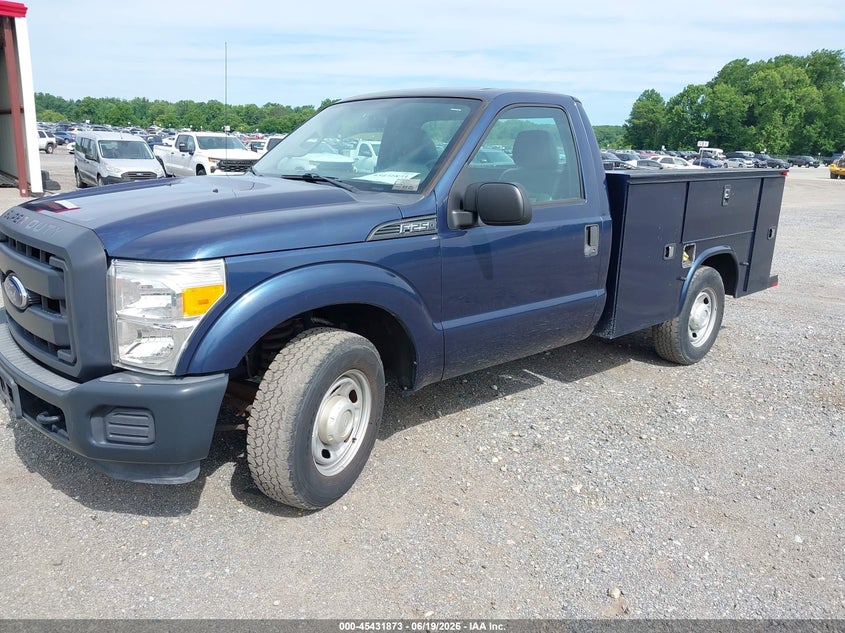 2015 Ford F250, Normal Wear & Tear, IAAI, VIN 1FDBF2A62FED31854 — photo 2