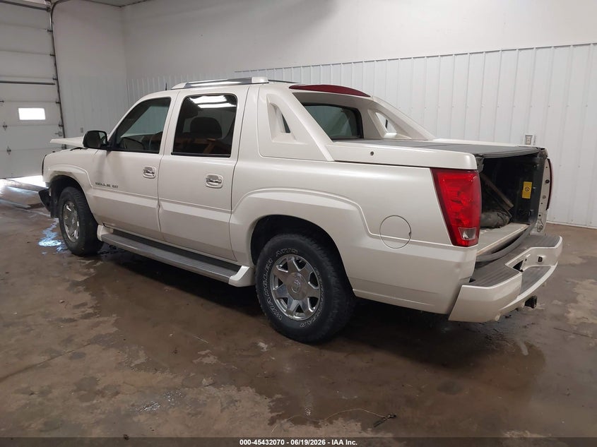 2005 CADILLAC ESCALADE EXT auction photo 3