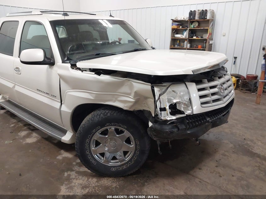 2005 CADILLAC ESCALADE EXT auction photo 6
