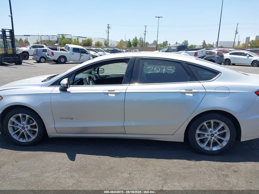 2019 Ford Fusion Hybrid Se VIN: 3FA6P0LU7KR135120 Lot: 45432075