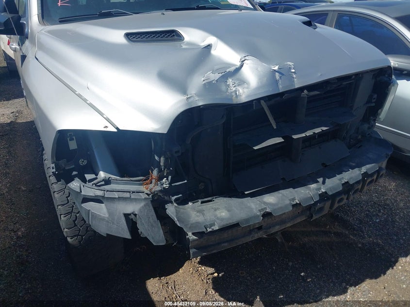 2016 RAM 1500 auction photo 6