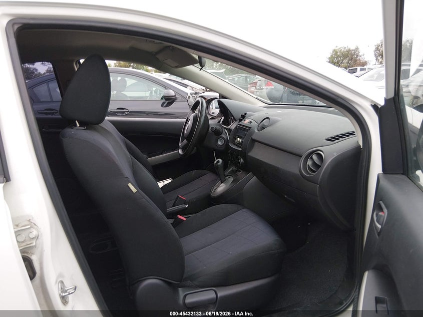 2014 MAZDA MAZDA2 auction photo 5