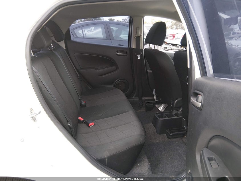 2014 MAZDA MAZDA2 auction photo 8