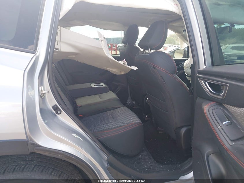 2021 SUBARU FORESTER auction photo 8