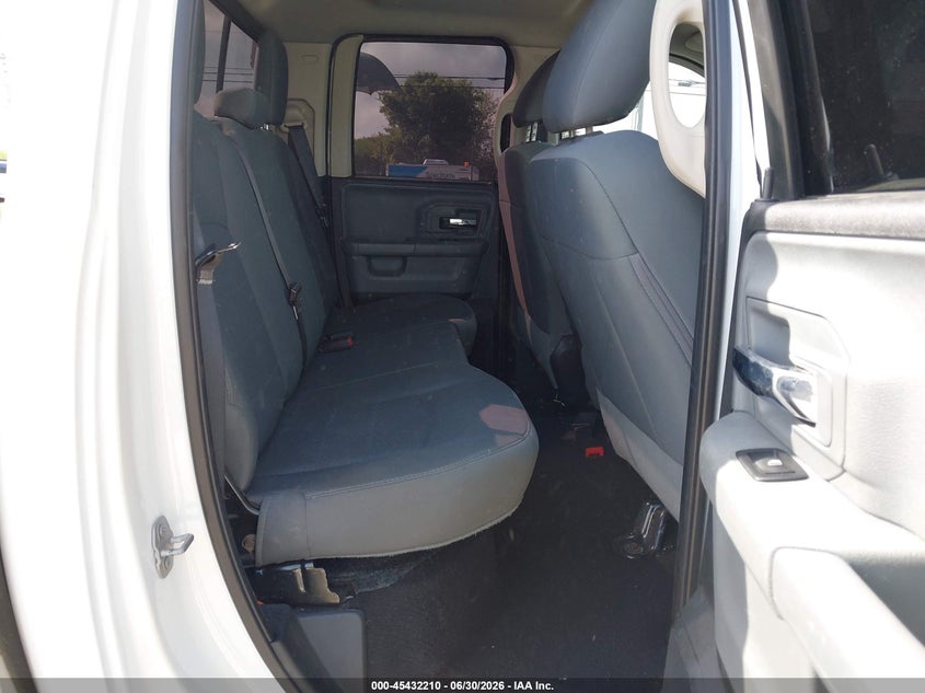 2016 RAM 1500 auction photo 8