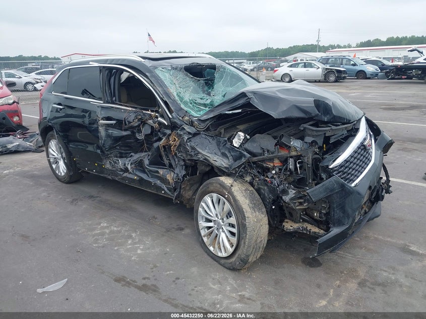 2024 CADILLAC XT4 FWD LUXURY