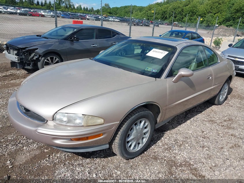 1998 BUICK RIVIERA auction photo 2