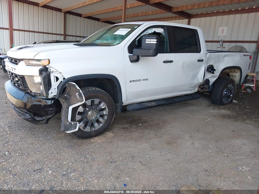 2022 CHEVROLET SILVERADO 2500HD auction photo 2
