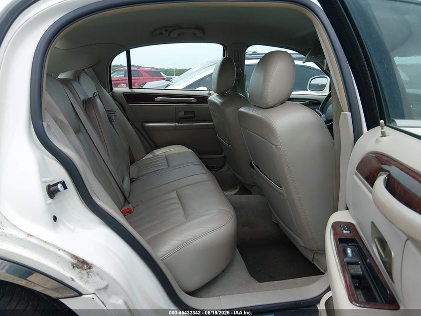2007 LINCOLN TOWN CAR auction photo 8